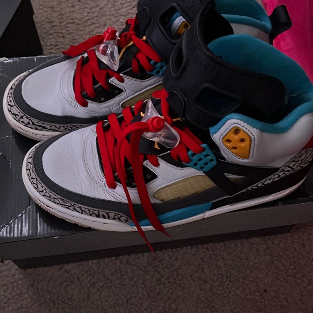 Jordan 4 red blue grey